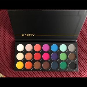 Karity “MATTE” Eye Shadow Palette